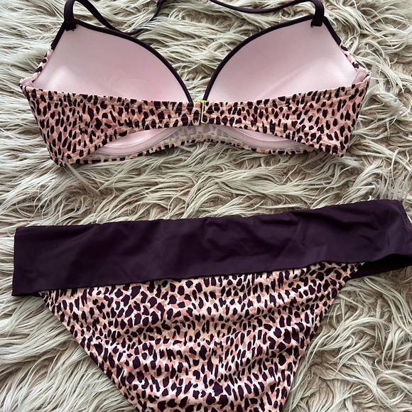 VS Leopard Print Swimsuit Set - Picture 4 of 6